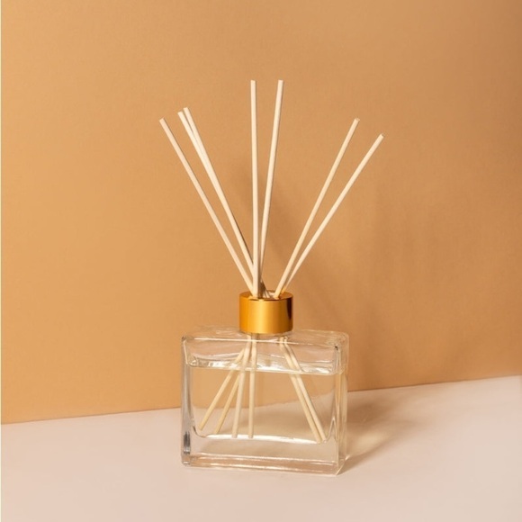 Makesy DYI Luxury Diffuser Kit - Cedar Vanilla - Picture 1 of 5